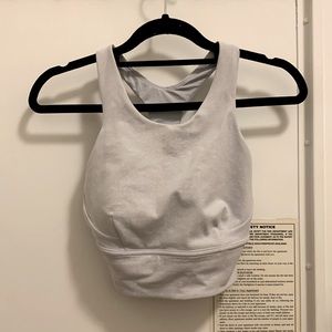 Lululemon size 4 sports bra